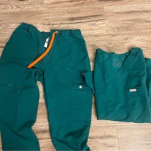 Figs FOREST GREEN Men’s Scrubs Set, Medium